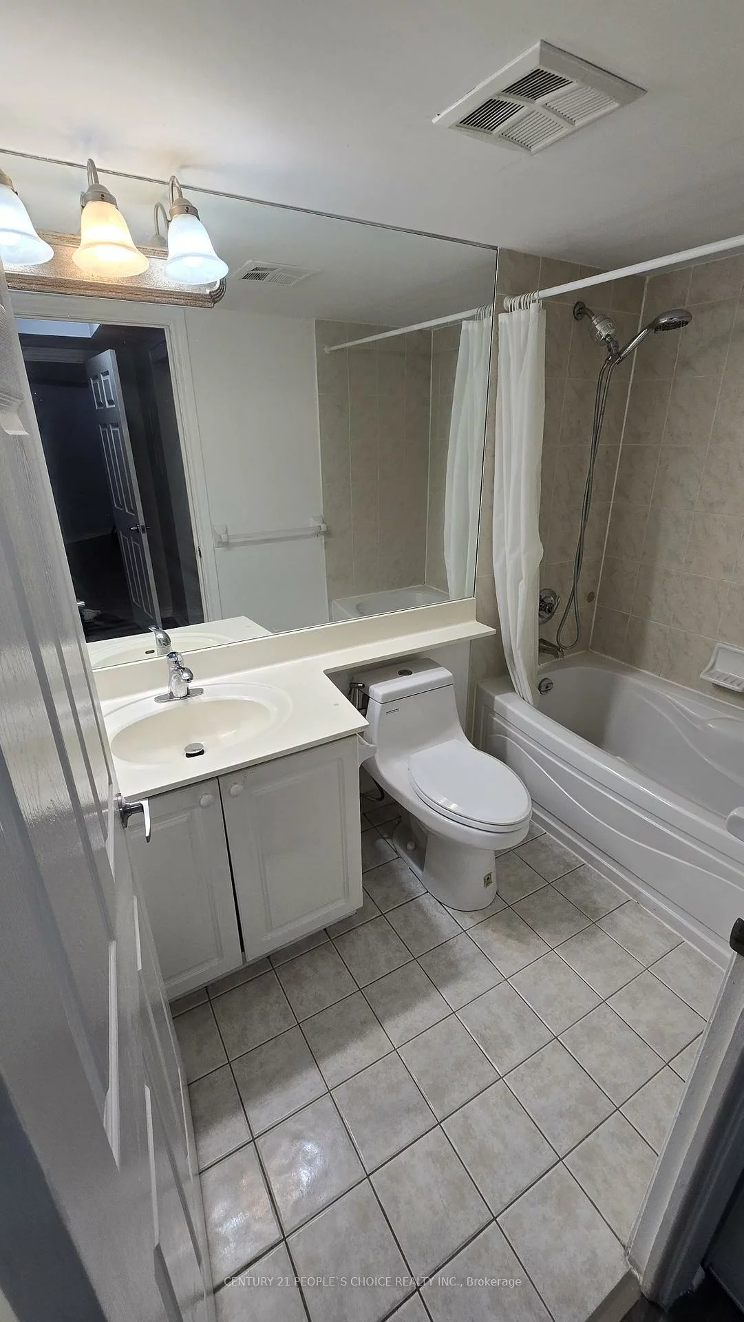 3888, Duke Of York, City Centre, Mississauga