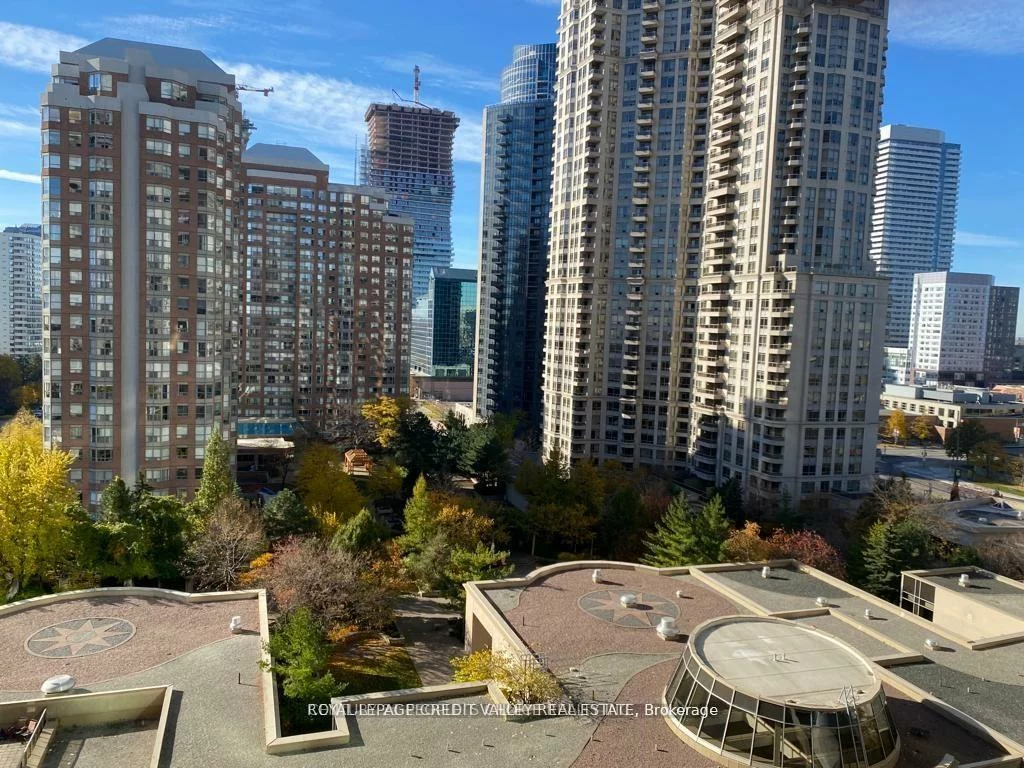 3888, Duke Of York, City Centre, Mississauga