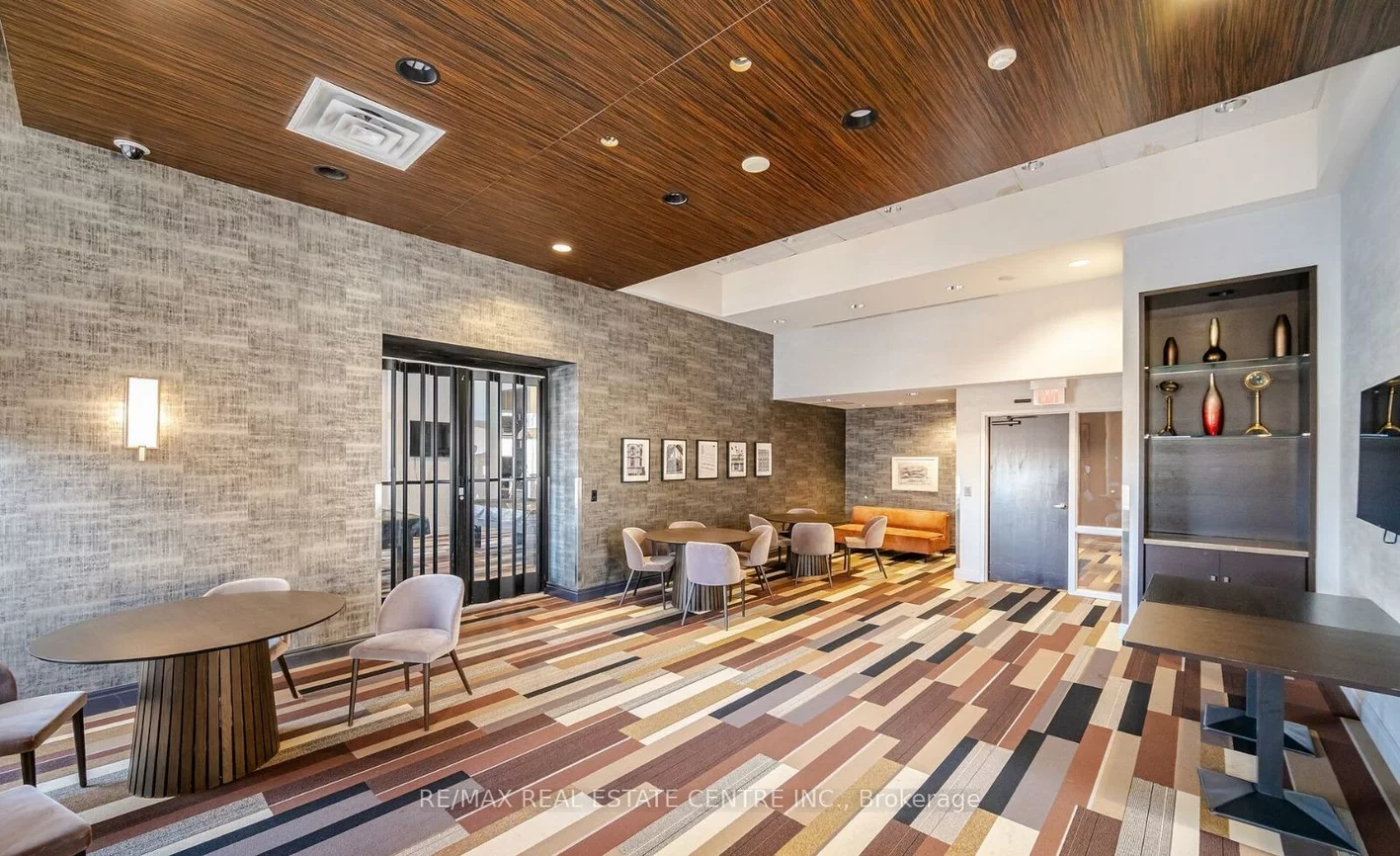 385, Prince of Wales, City Centre, Mississauga
