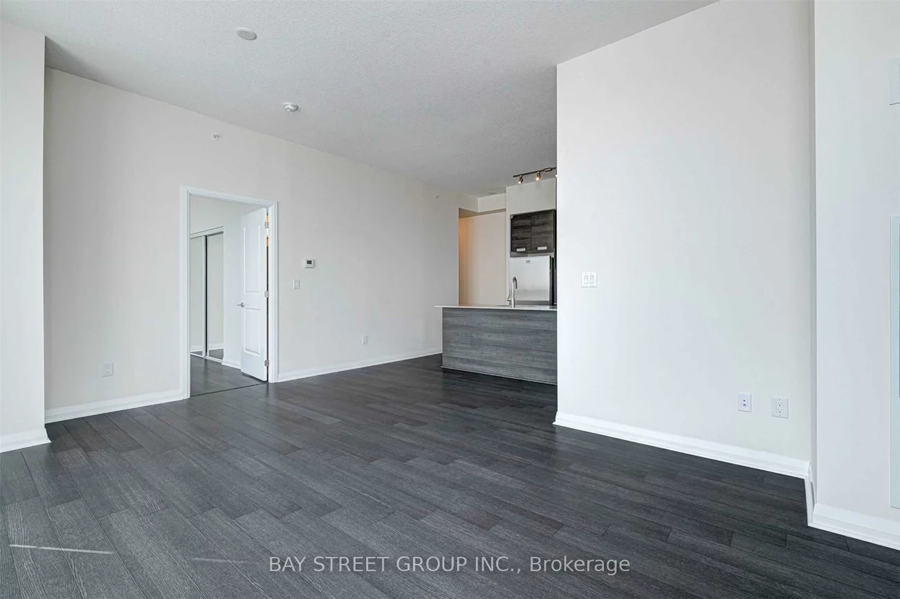 5033, Four Springs, Hurontario, Mississauga