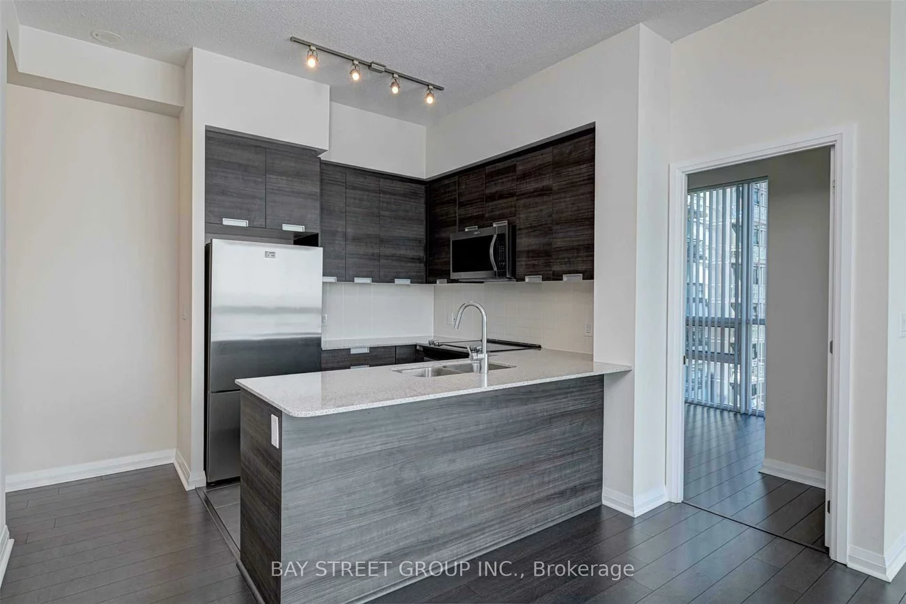 5033, Four Springs, Hurontario, Mississauga