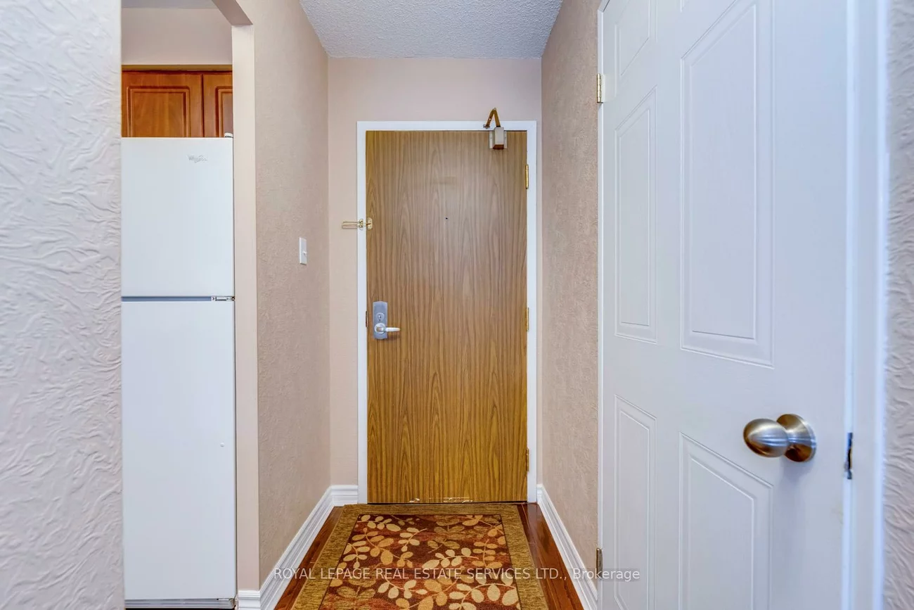 1110, Walden, Clarkson, Mississauga