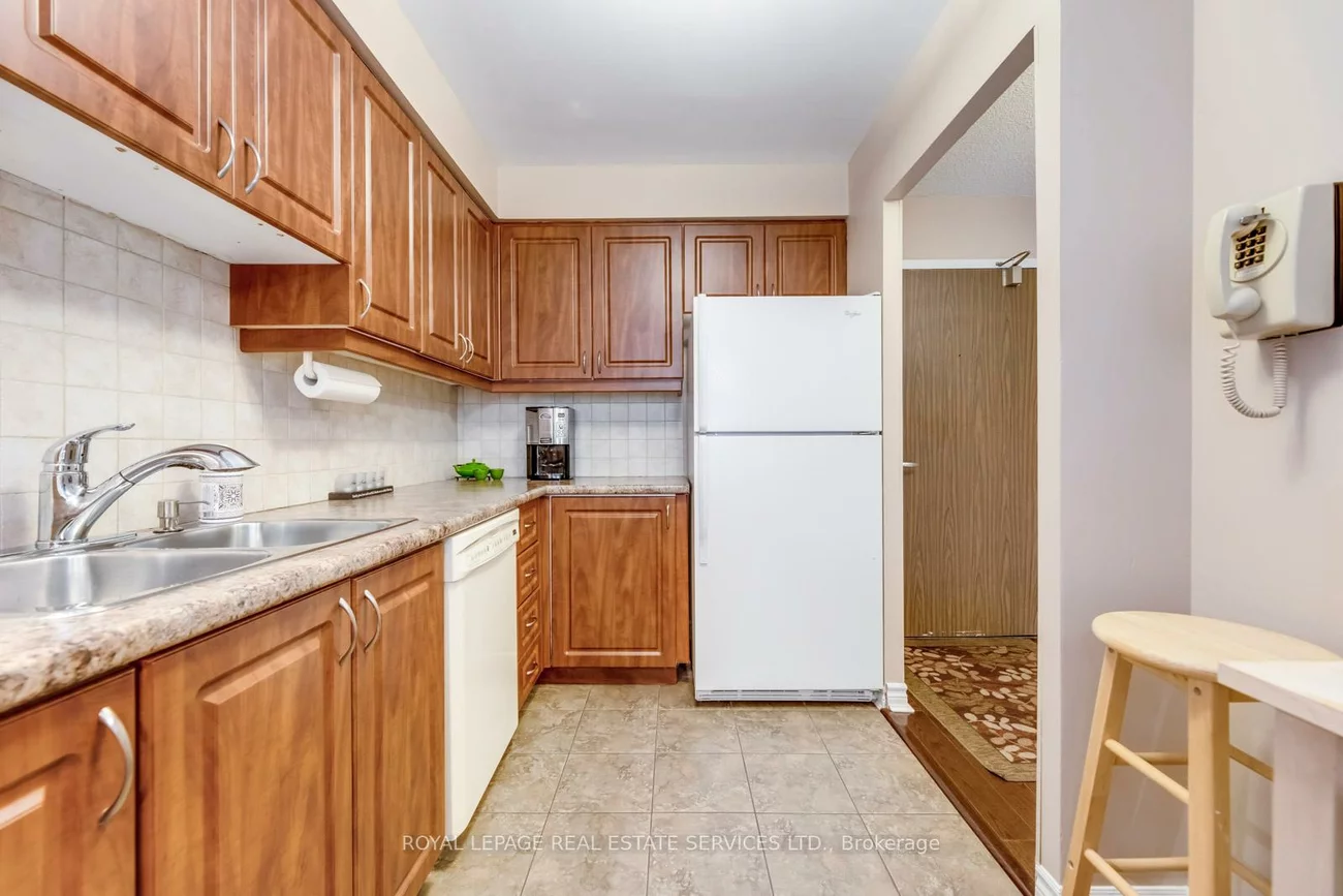 1110, Walden, Clarkson, Mississauga
