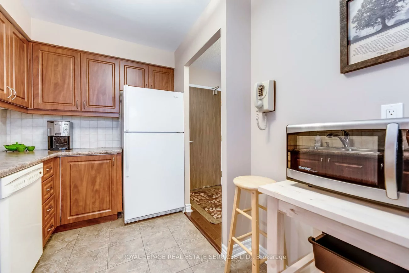 1110, Walden, Clarkson, Mississauga