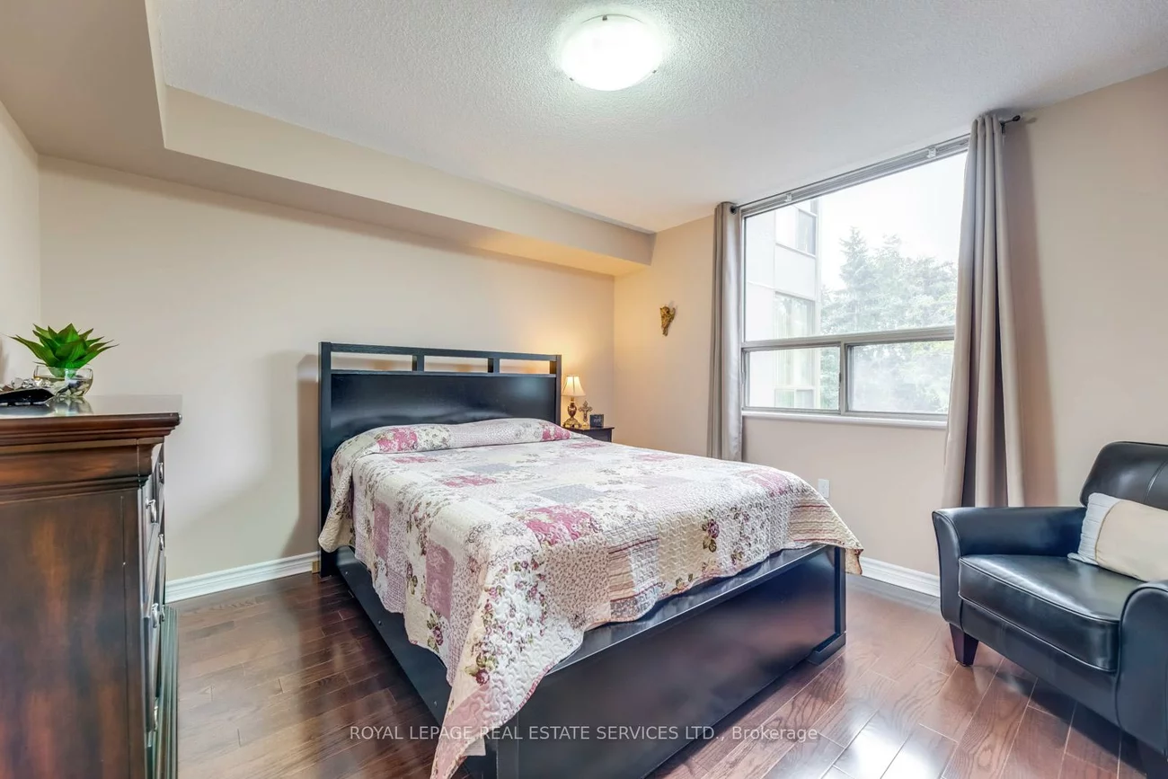 1110, Walden, Clarkson, Mississauga