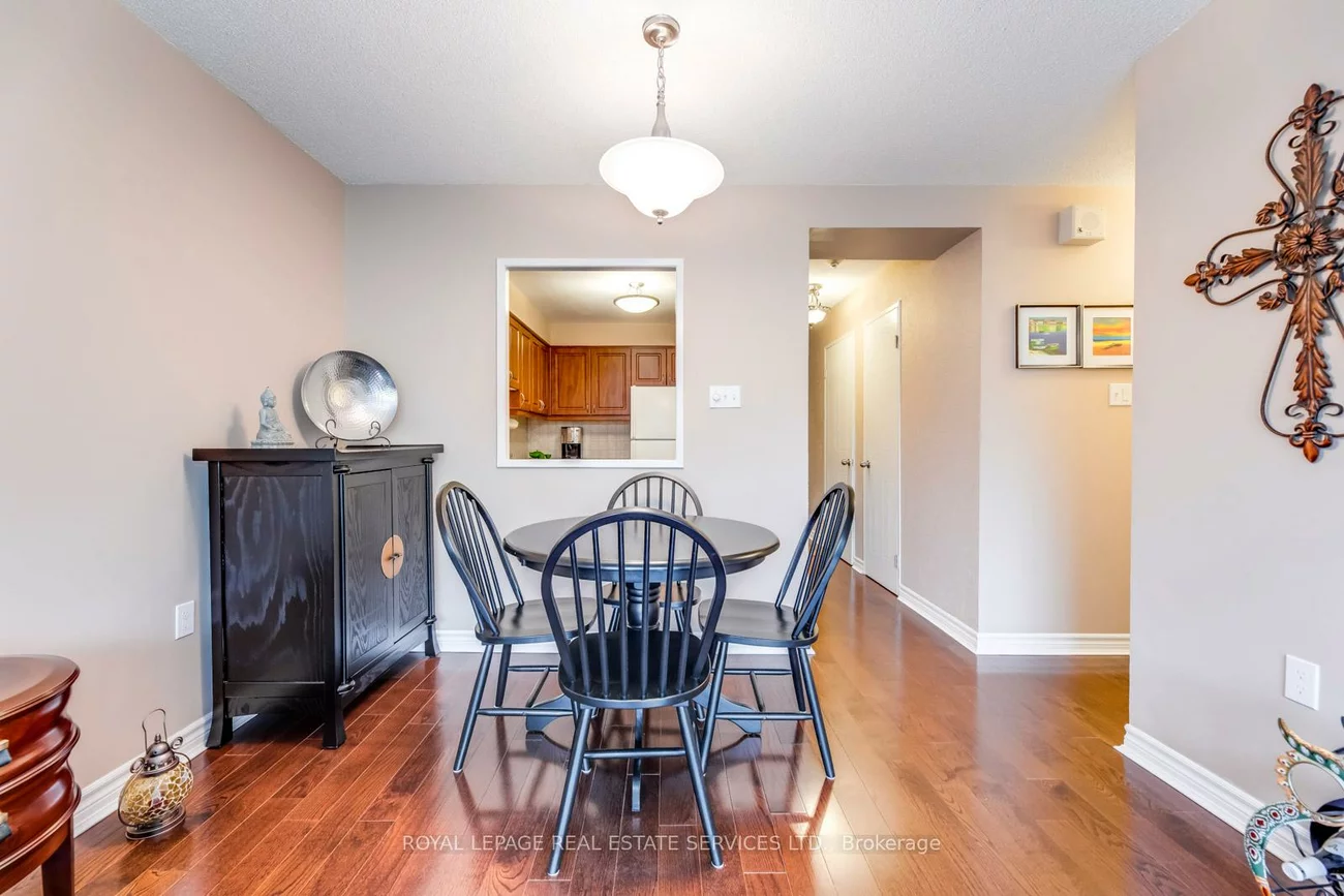 1110, Walden, Clarkson, Mississauga
