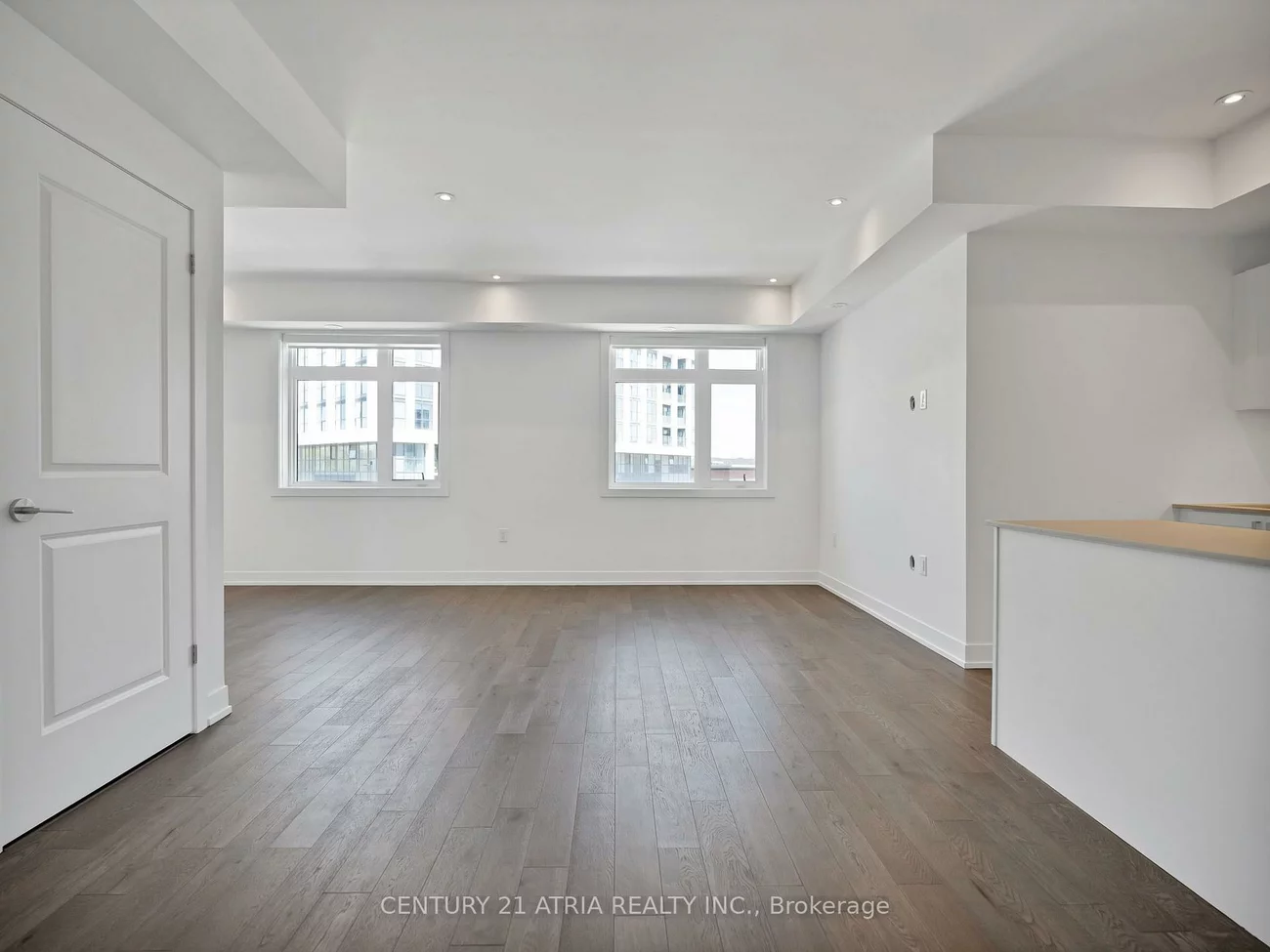 1070, Douglas Mccurdy, Lakeview, Mississauga