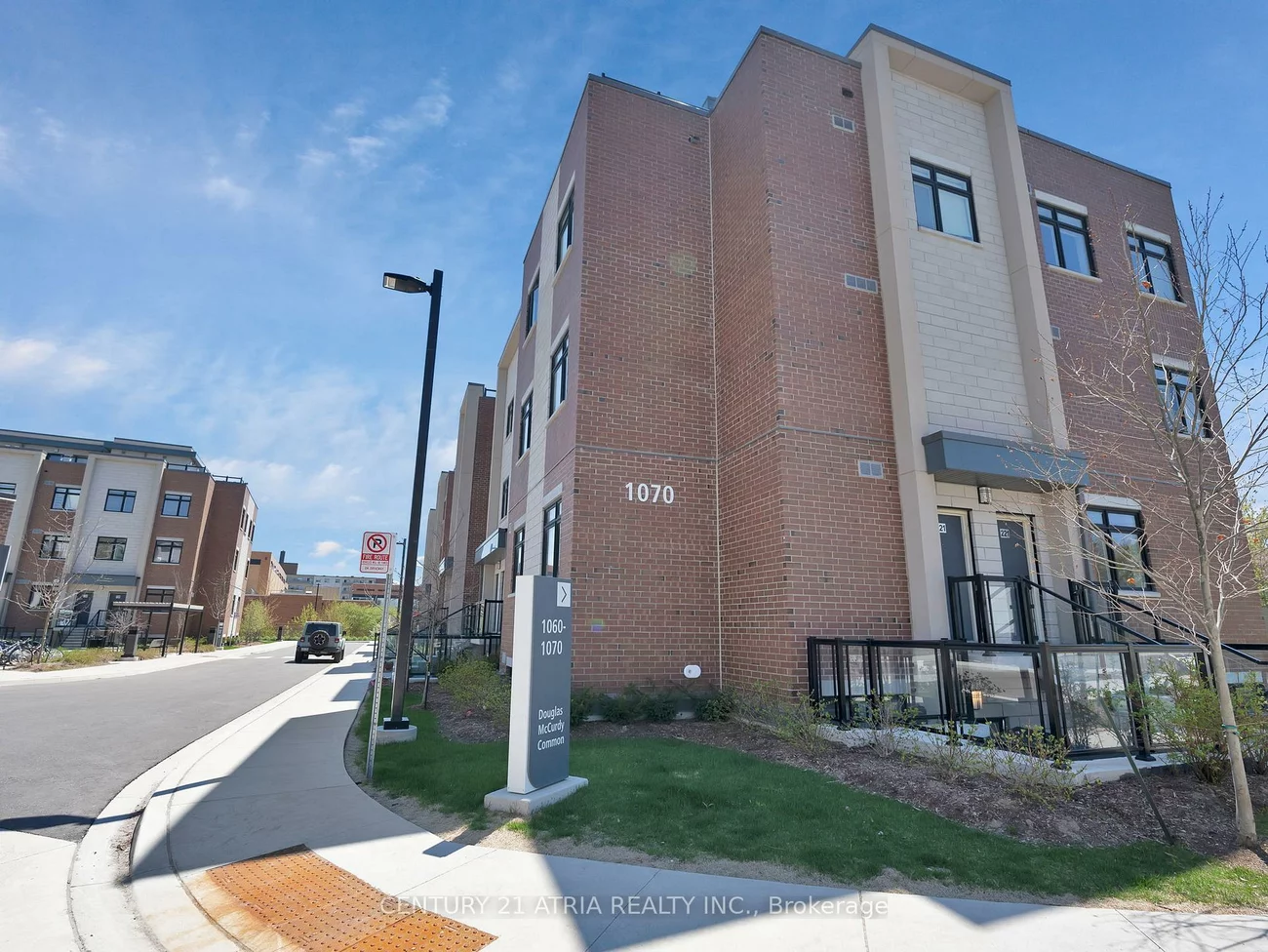 1070, Douglas Mccurdy, Lakeview, Mississauga