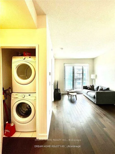 4011, Brickstone, City Centre, Mississauga