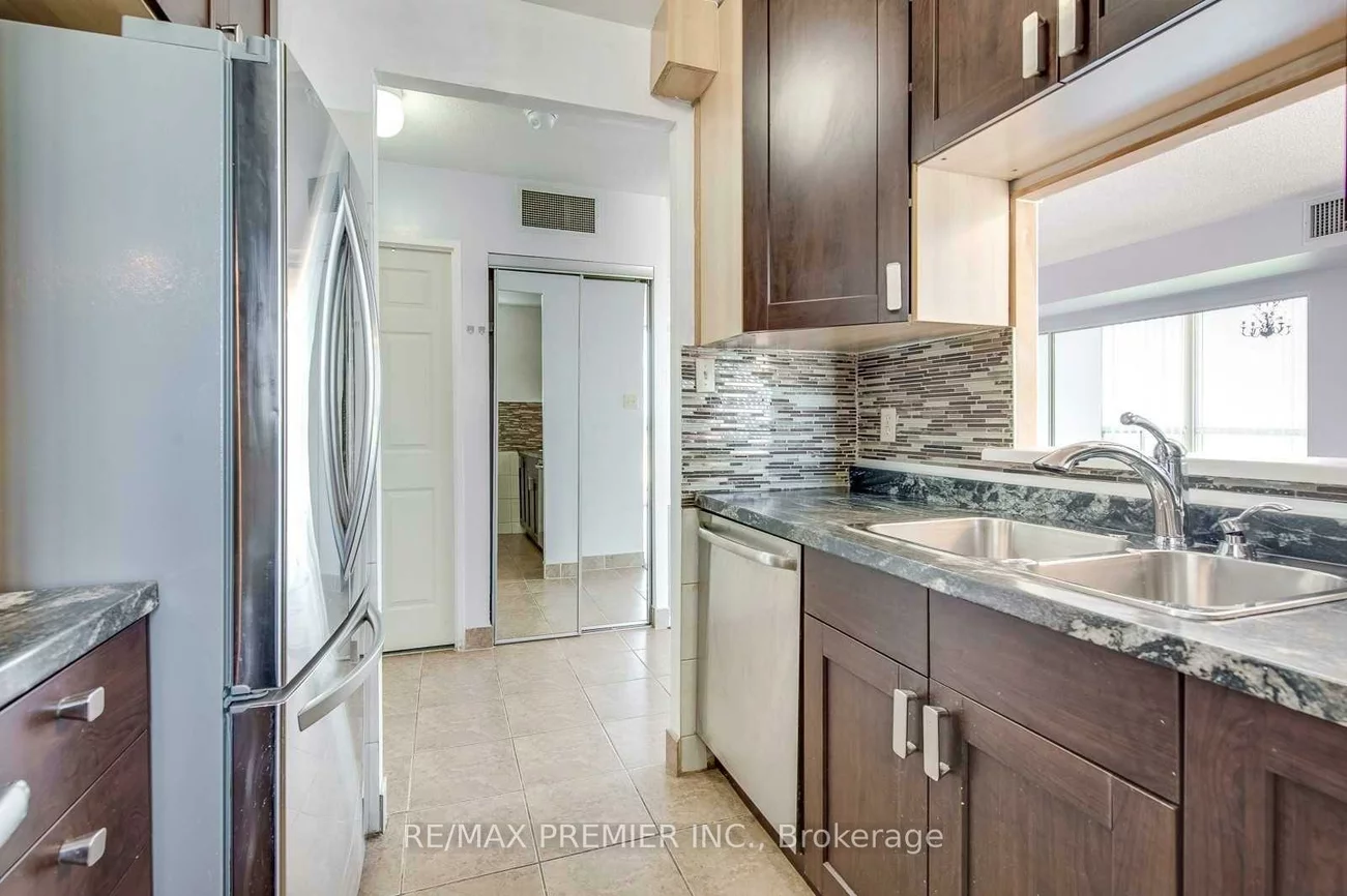 285, Enfield, City Centre, Mississauga