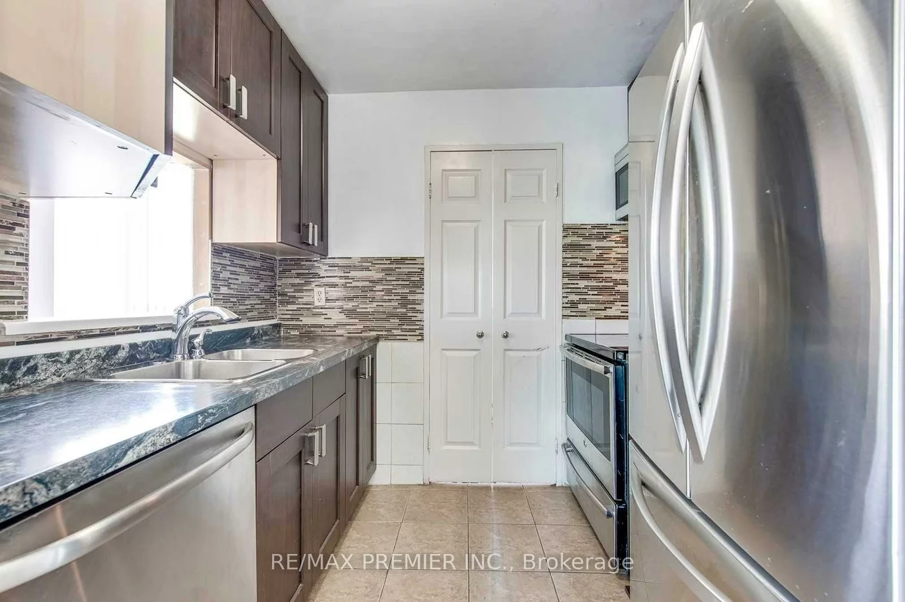 285, Enfield, City Centre, Mississauga