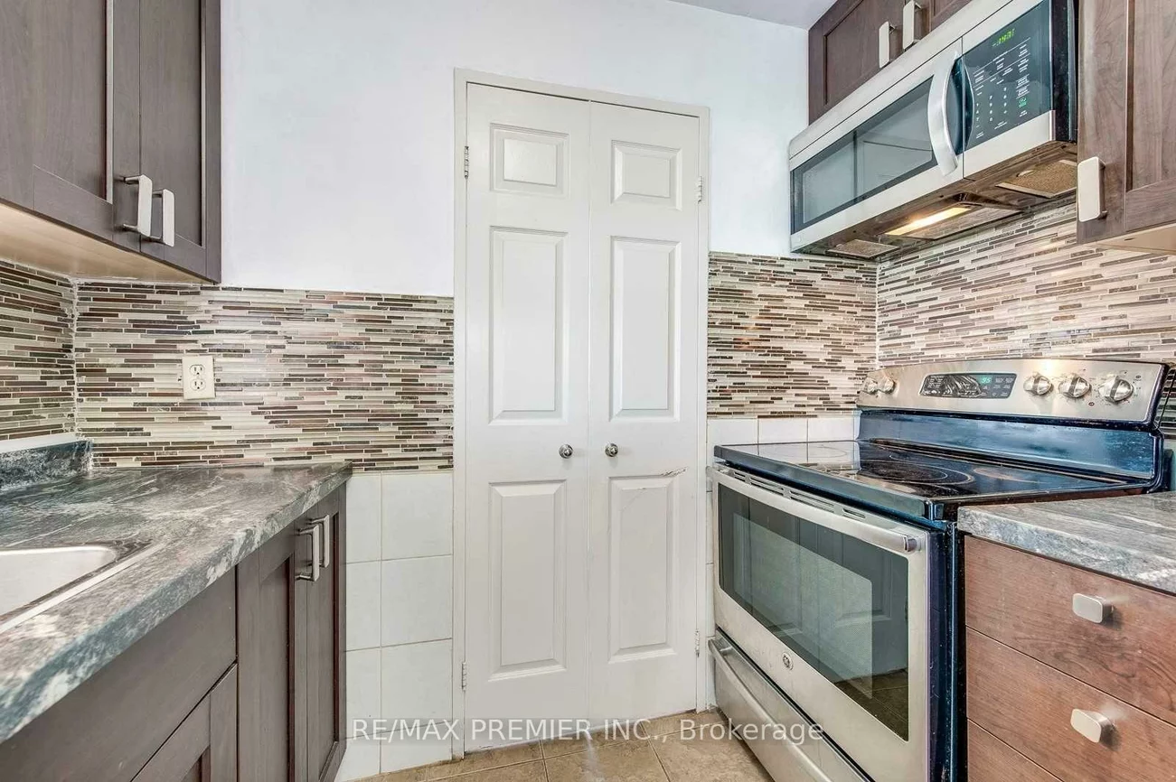 285, Enfield, City Centre, Mississauga