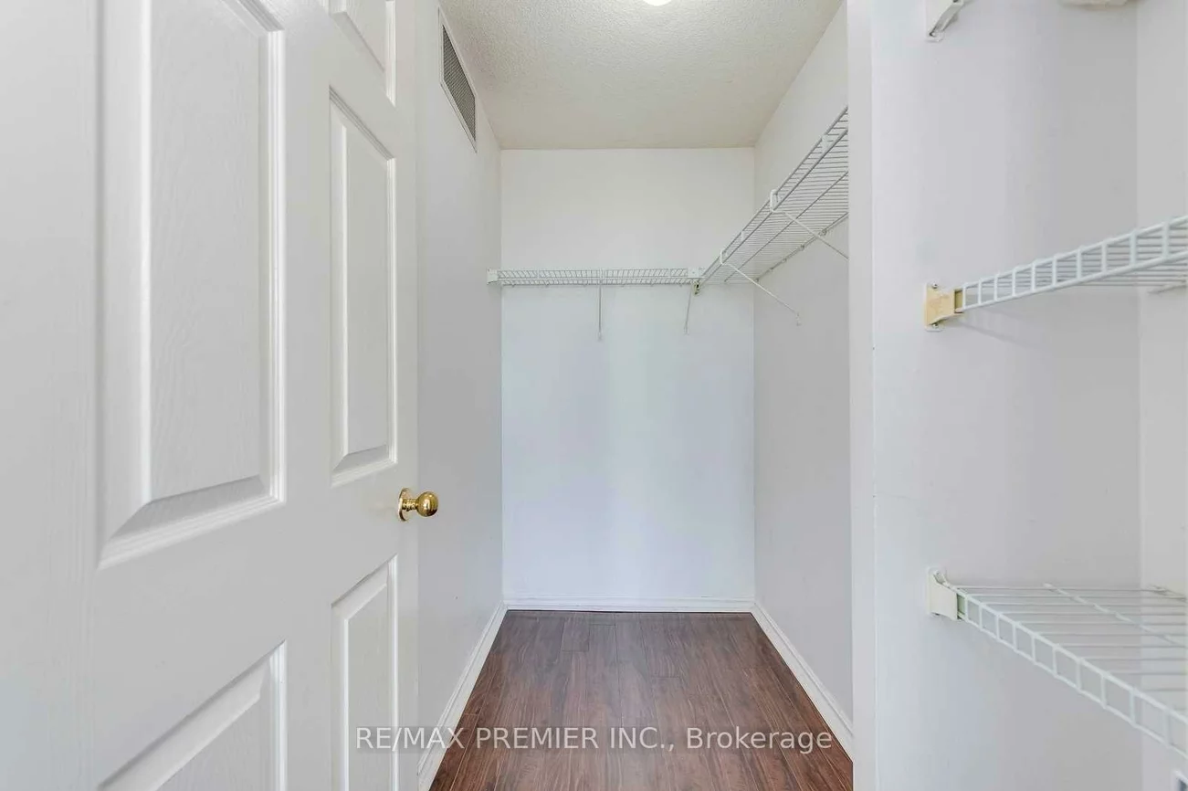 285, Enfield, City Centre, Mississauga