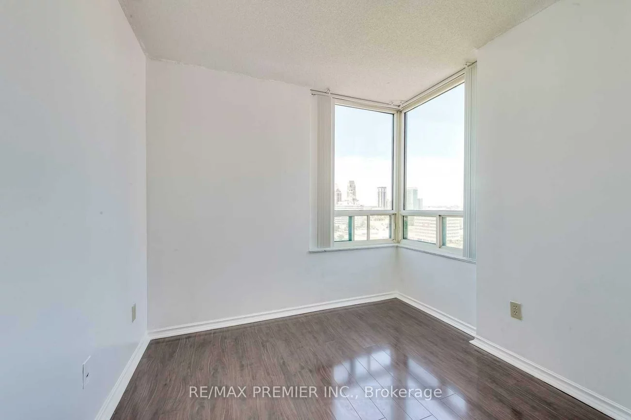 285, Enfield, City Centre, Mississauga
