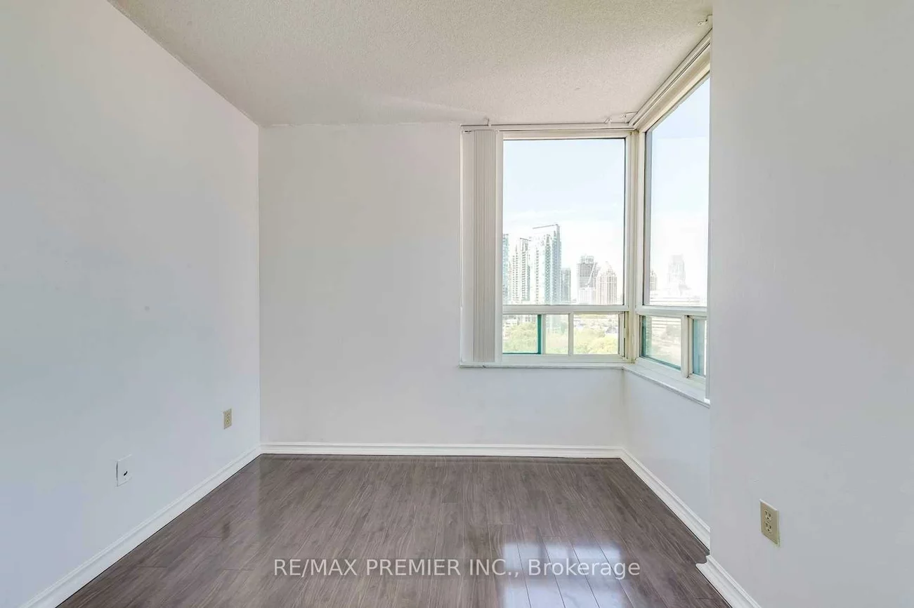 285, Enfield, City Centre, Mississauga