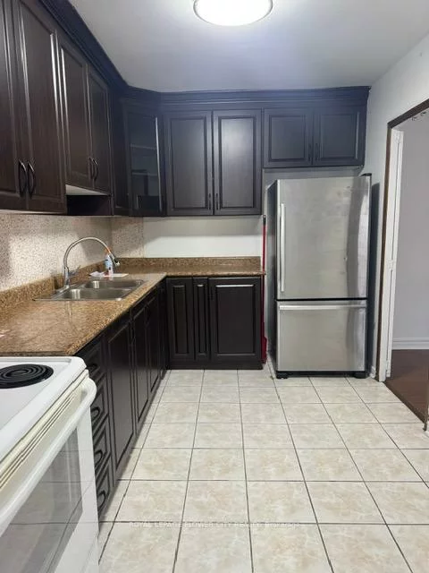 1660, Bloor, Applewood, Mississauga