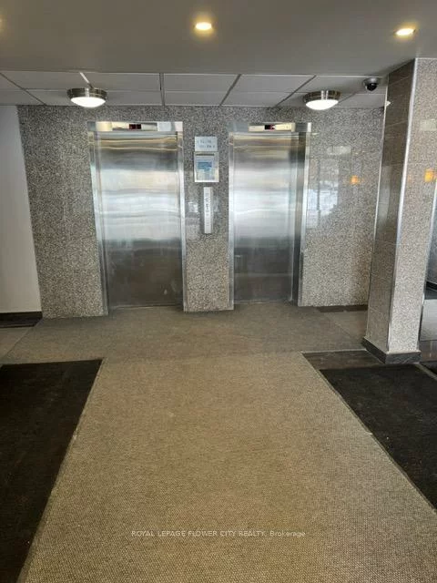 1660, Bloor, Applewood, Mississauga