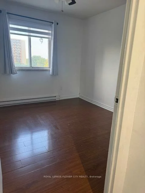 1660, Bloor, Applewood, Mississauga