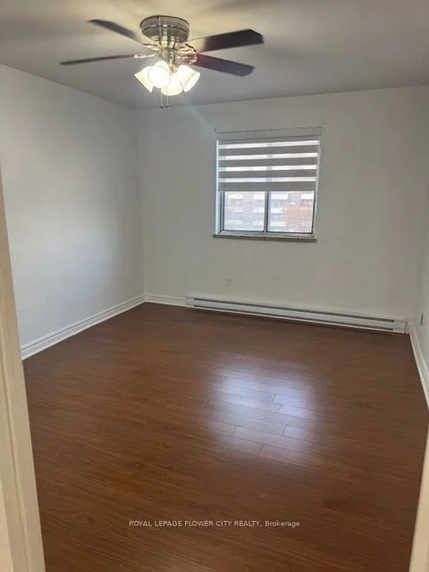 1660, Bloor, Applewood, Mississauga