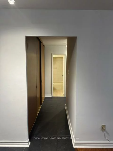 1660, Bloor, Applewood, Mississauga