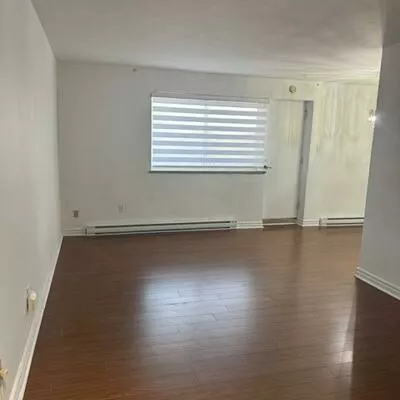 1660, Bloor, Applewood, Mississauga