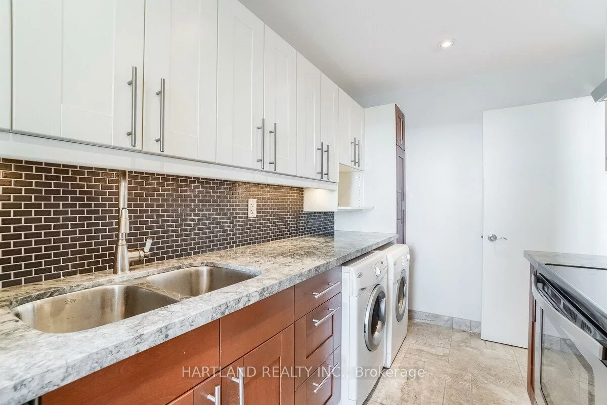 966, Inverhouse, Clarkson, Mississauga
