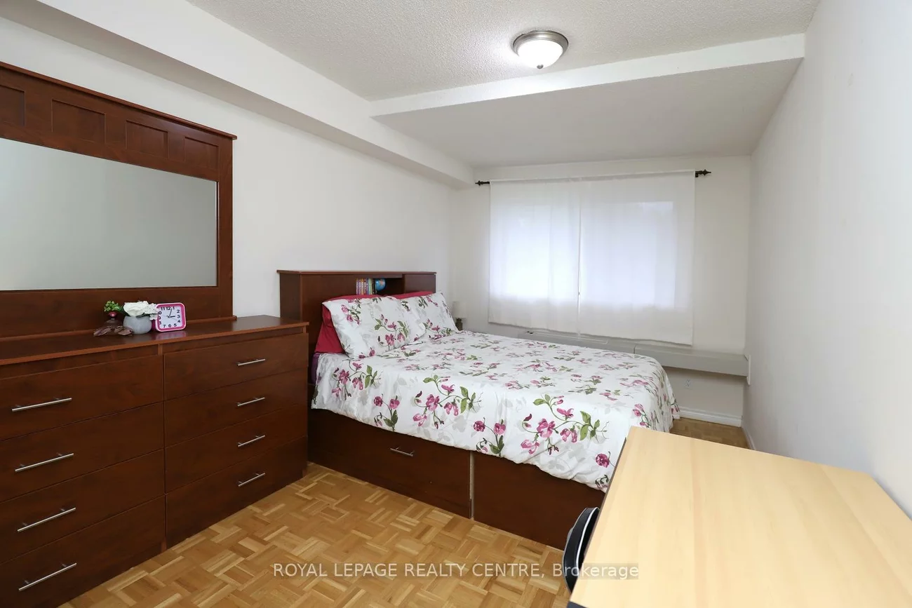 1000, Cedarglen, Erindale, Mississauga
