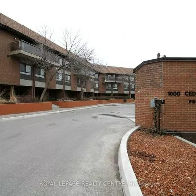 1000, Cedarglen, Erindale, Mississauga