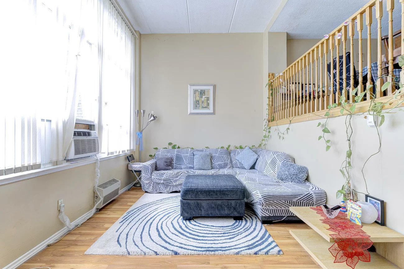 180, Mississauga Valley, Mississauga Valleys, Mississauga