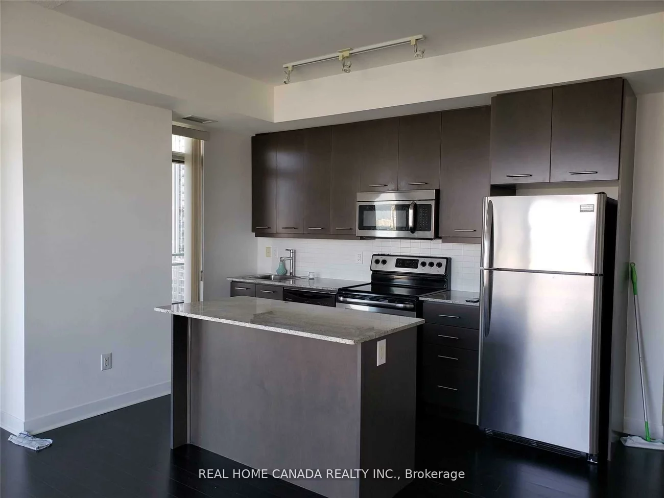 360, Square One, City Centre, Mississauga