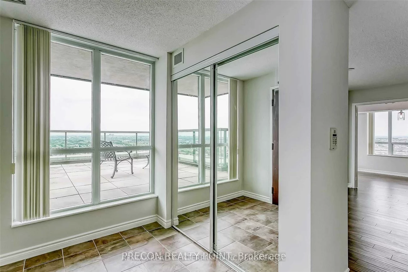 335, Rathburn, City Centre, Mississauga