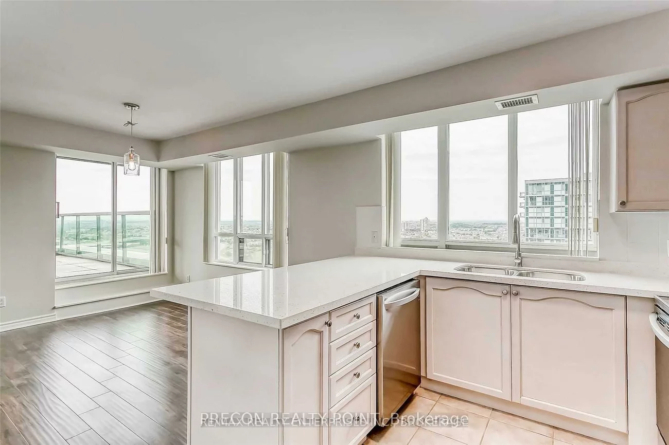 335, Rathburn, City Centre, Mississauga