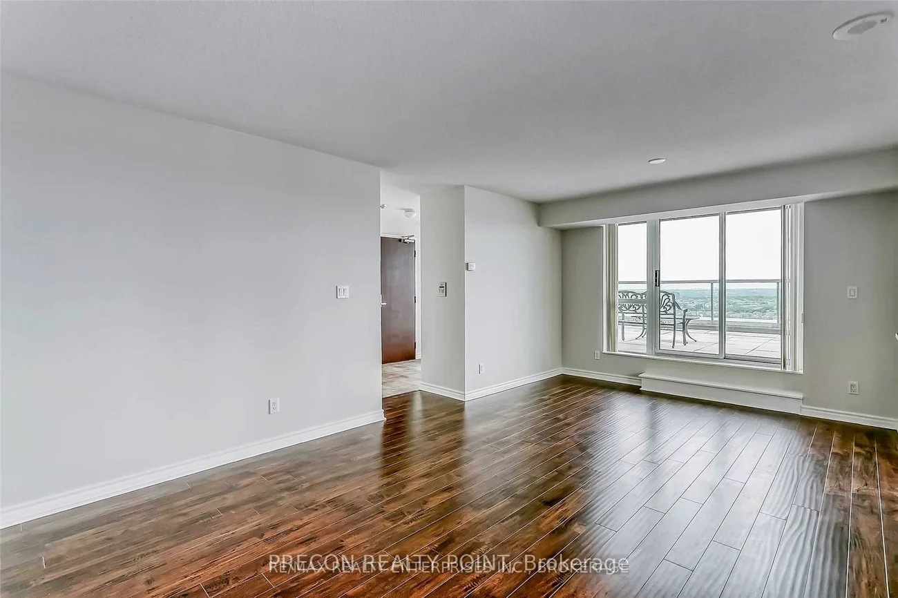 335, Rathburn, City Centre, Mississauga