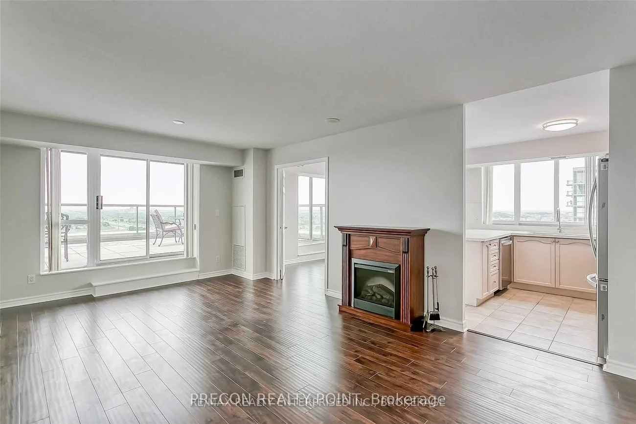 335, Rathburn, City Centre, Mississauga
