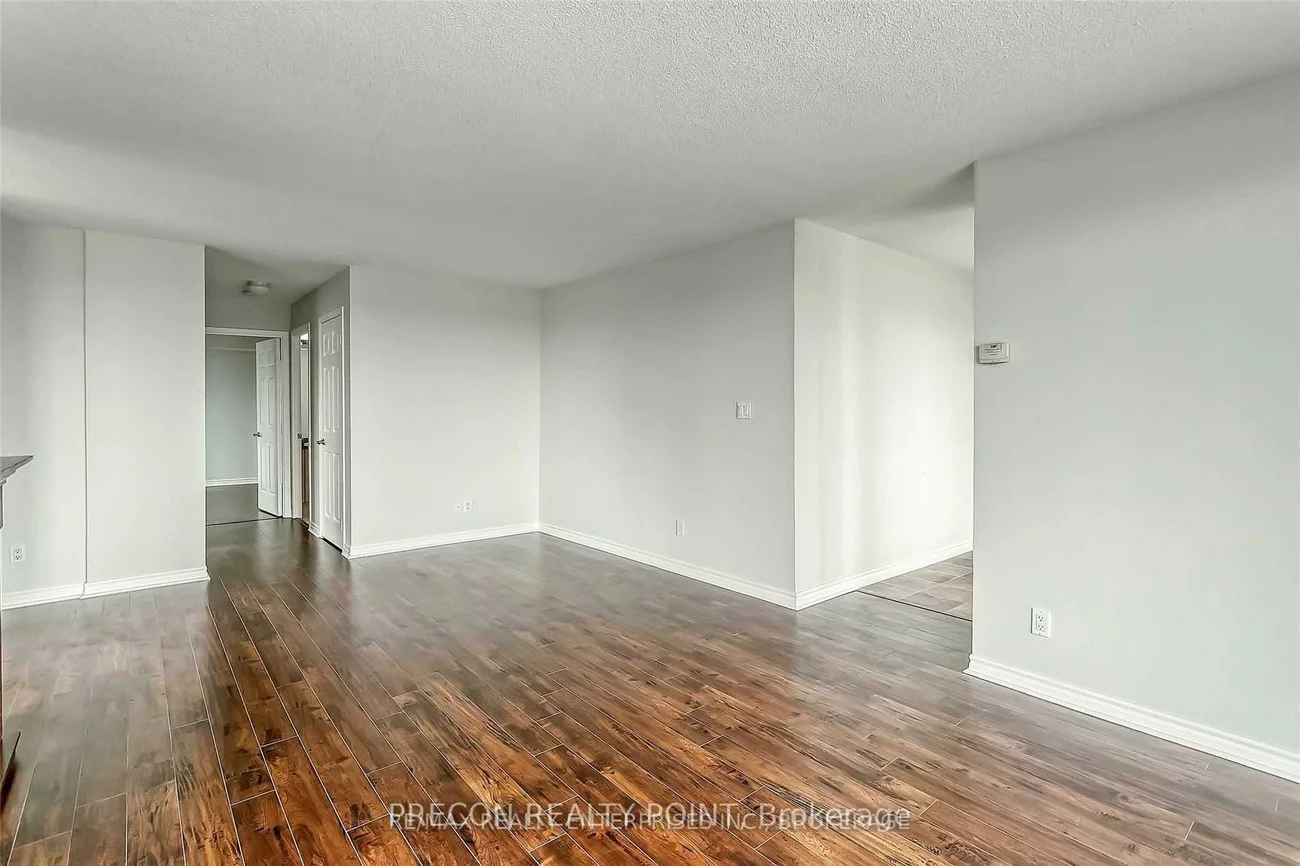 335, Rathburn, City Centre, Mississauga