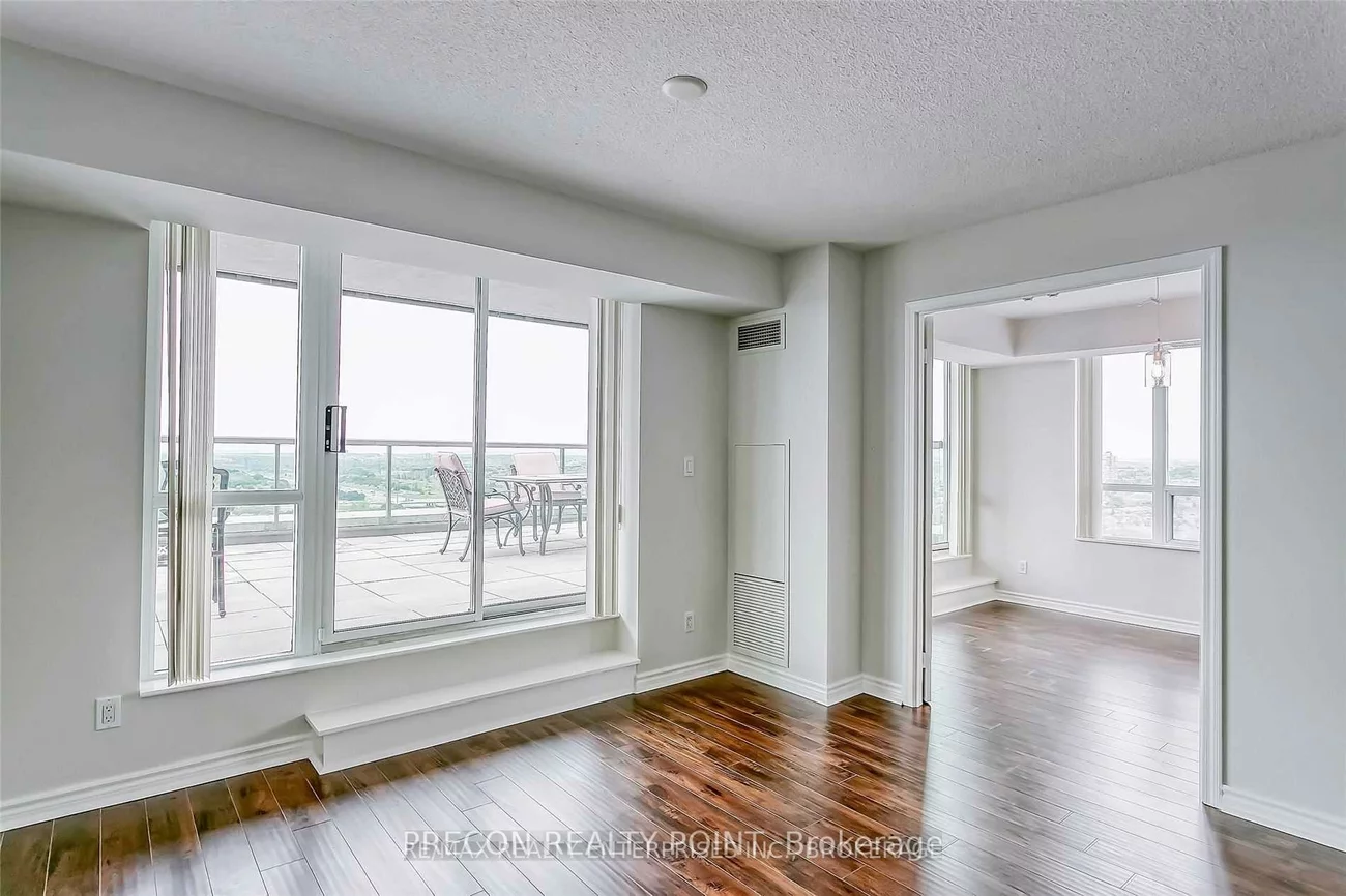 335, Rathburn, City Centre, Mississauga