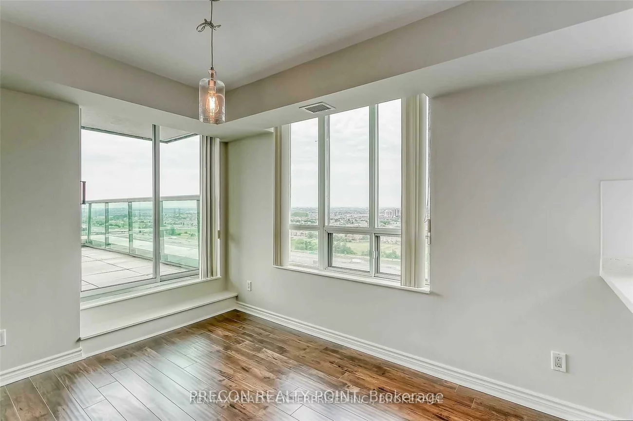 335, Rathburn, City Centre, Mississauga