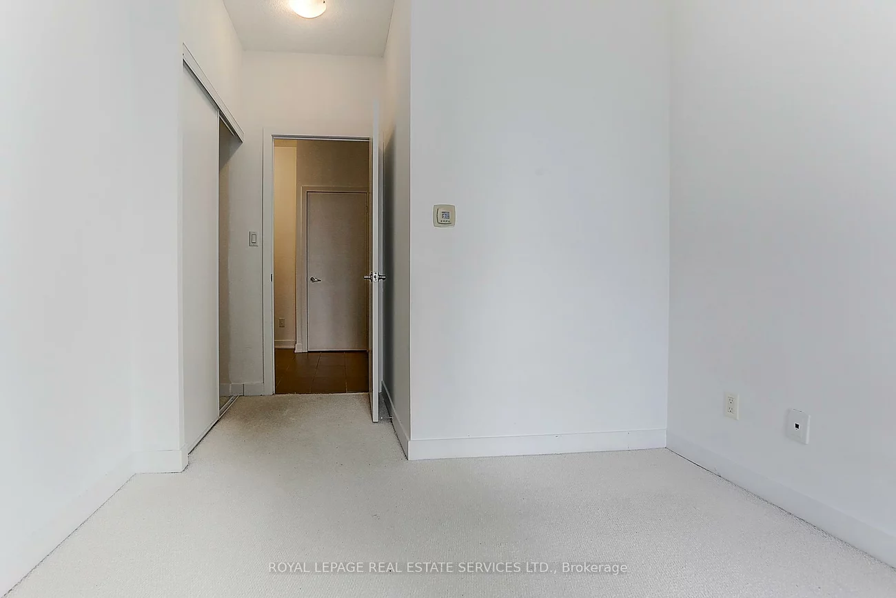 4070, Confederation, City Centre, Mississauga