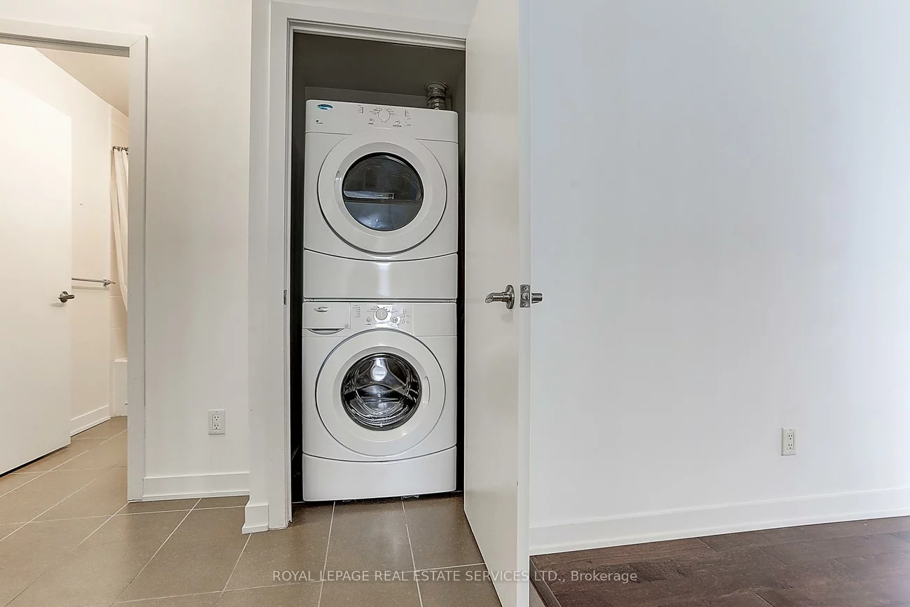 4070, Confederation, City Centre, Mississauga