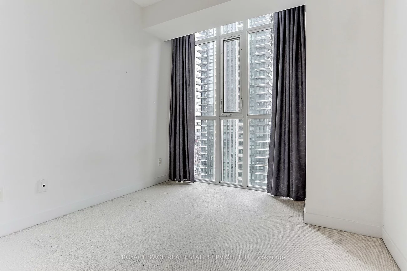 4070, Confederation, City Centre, Mississauga