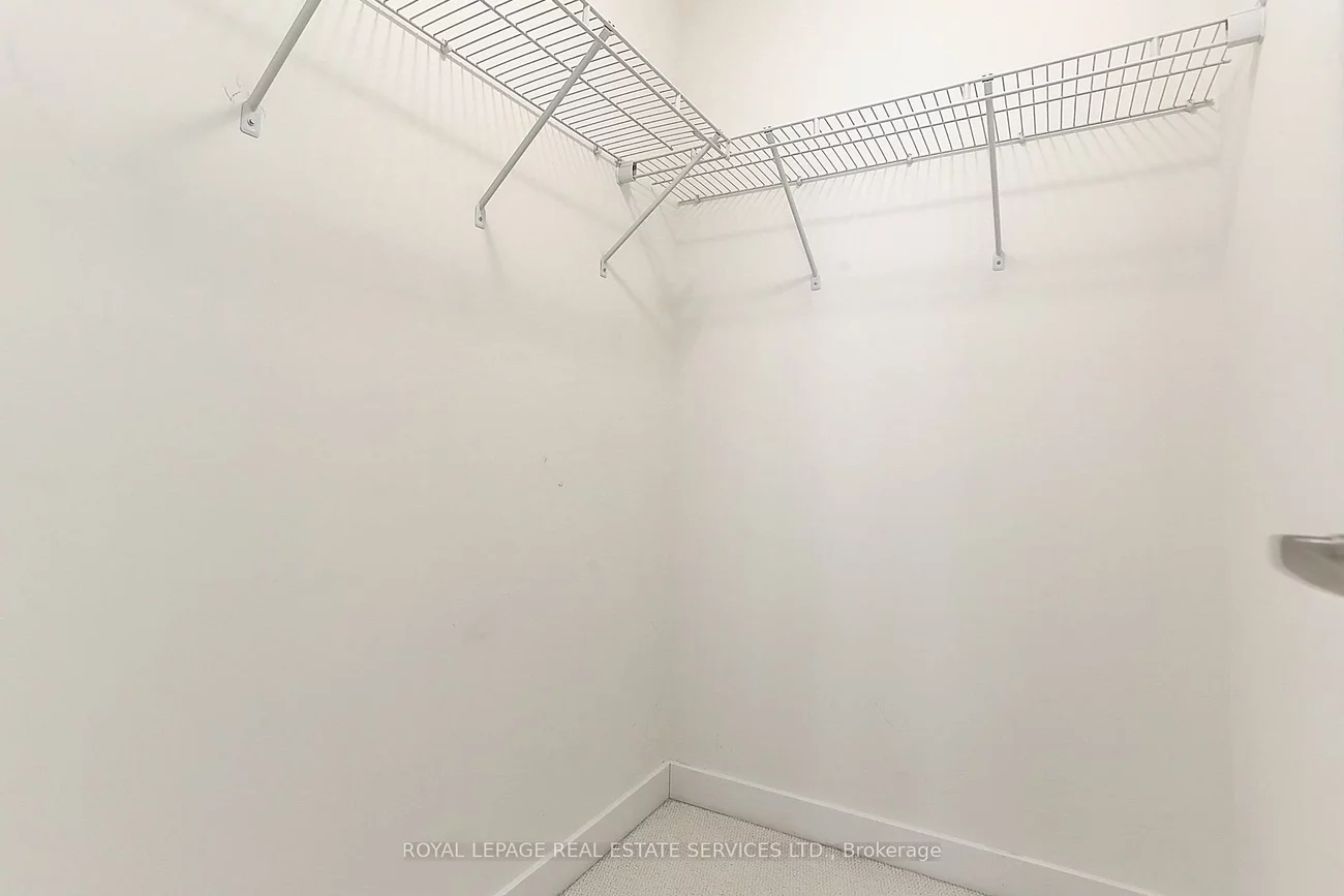 4070, Confederation, City Centre, Mississauga