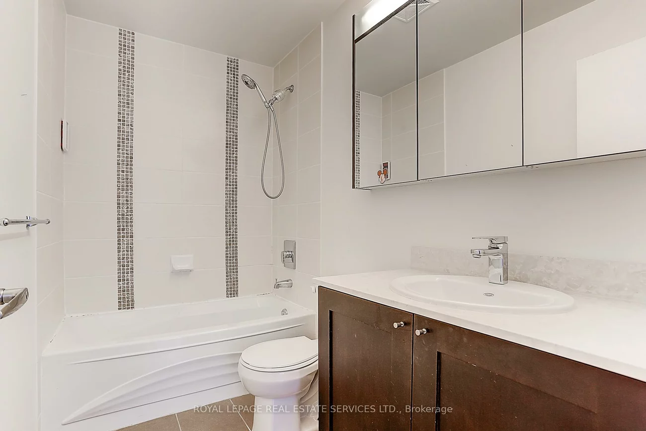 4070, Confederation, City Centre, Mississauga