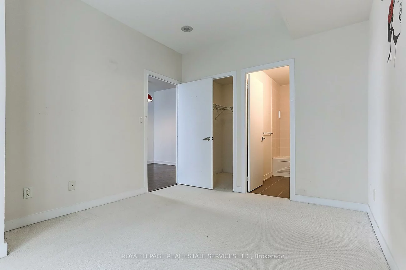 4070, Confederation, City Centre, Mississauga