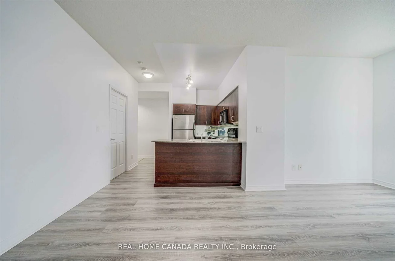 388, Prince Of Wales, City Centre, Mississauga