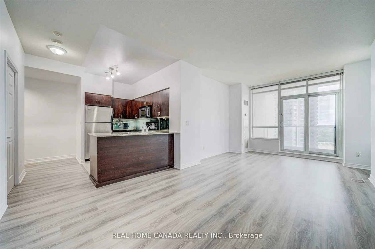 388, Prince Of Wales, City Centre, Mississauga