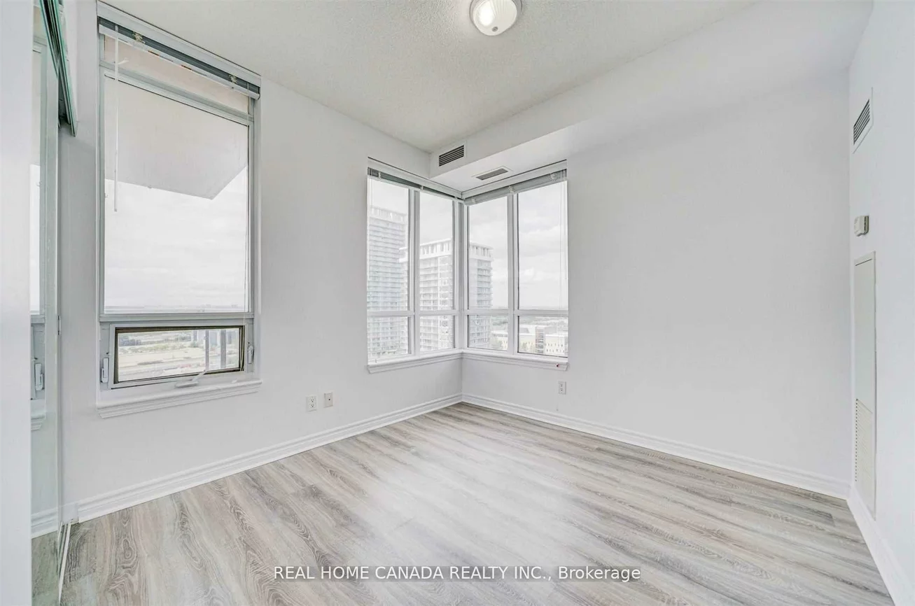 388, Prince Of Wales, City Centre, Mississauga
