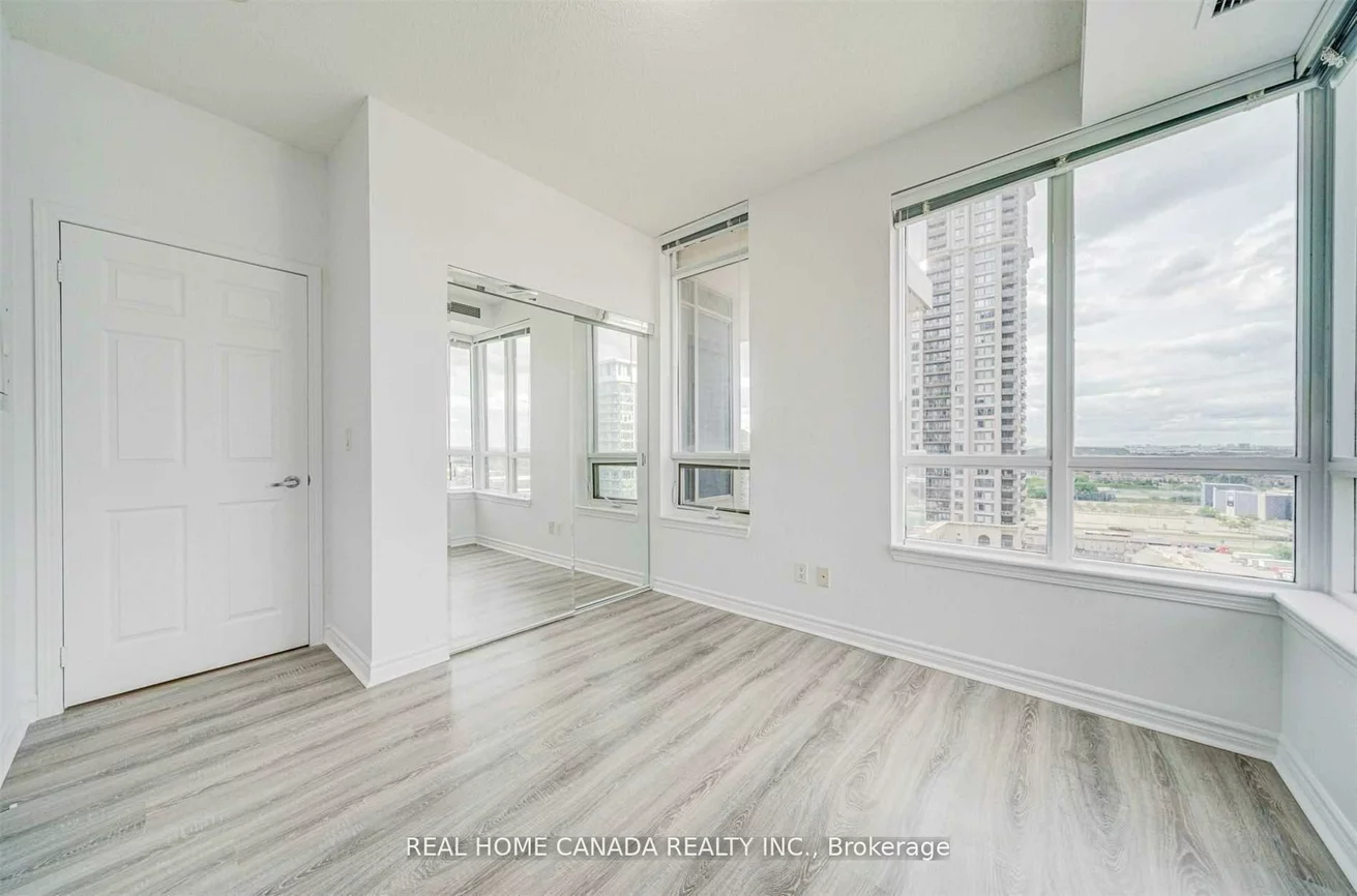388, Prince Of Wales, City Centre, Mississauga