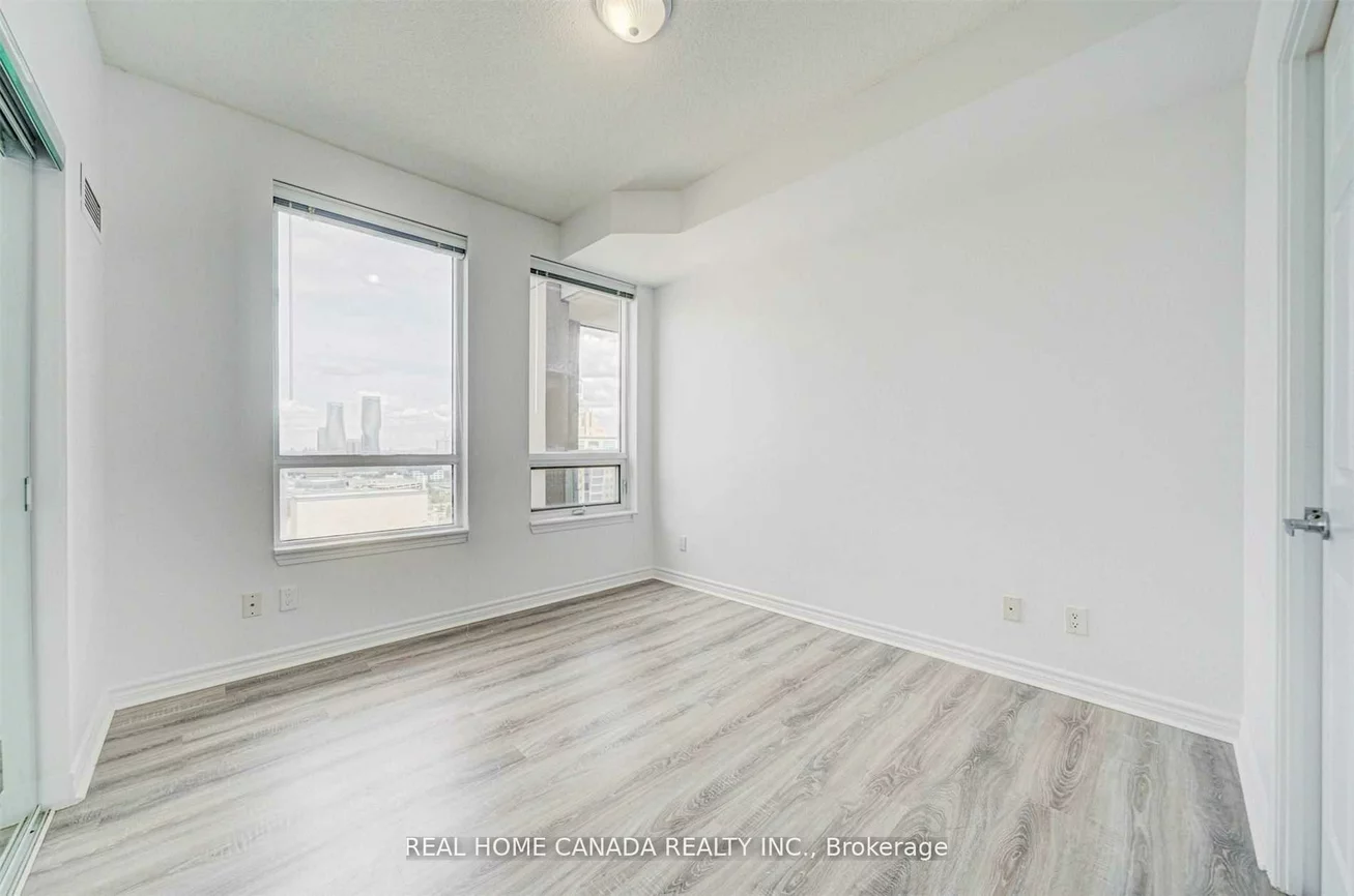 388, Prince Of Wales, City Centre, Mississauga