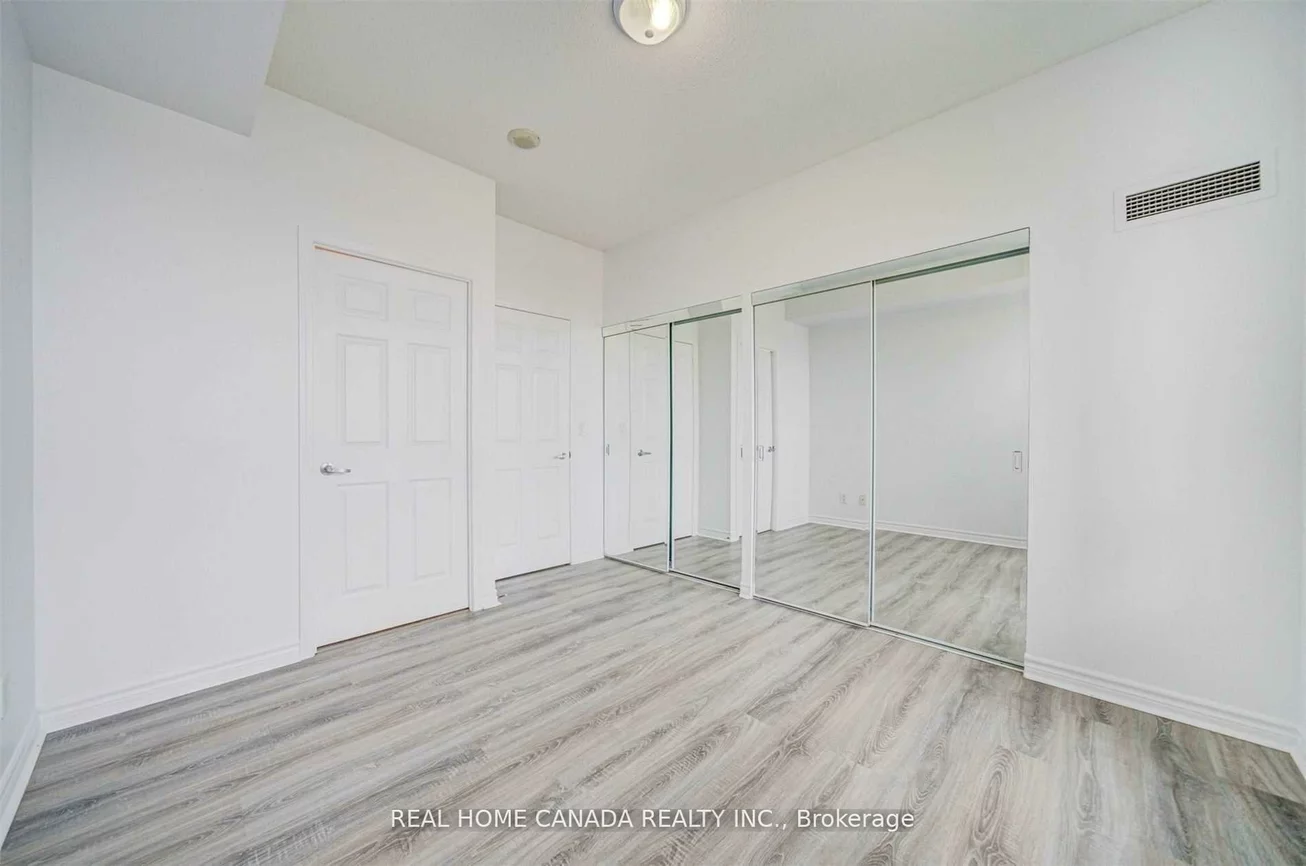 388, Prince Of Wales, City Centre, Mississauga