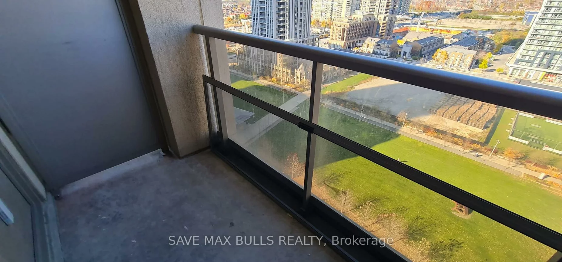 4090, Living Arts, City Centre, Mississauga